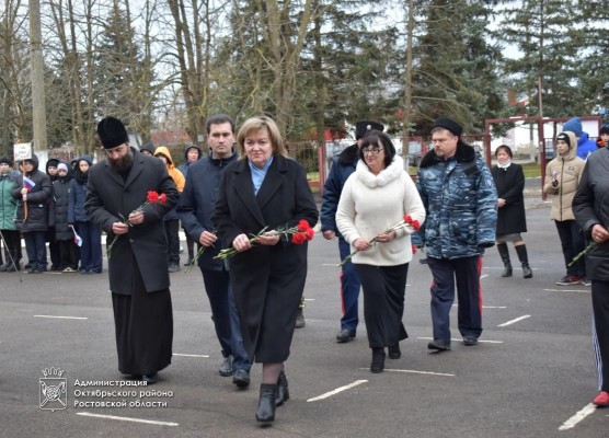Школа №23 названа именем Героя Социалистического труда В.К.Поваренкина