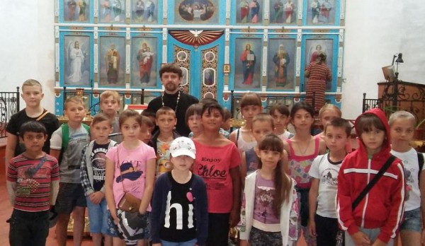 Участники детского летнего лагеря станицы Бессергеневская посетили местный храм