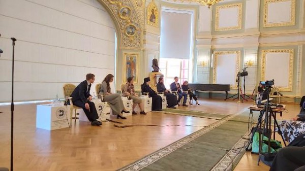 Социальные волонтеры Нижнедонского благочиния приняли усастие в прямой трансляции крупнейшего форума Православной Церкви в сфере благотворительности