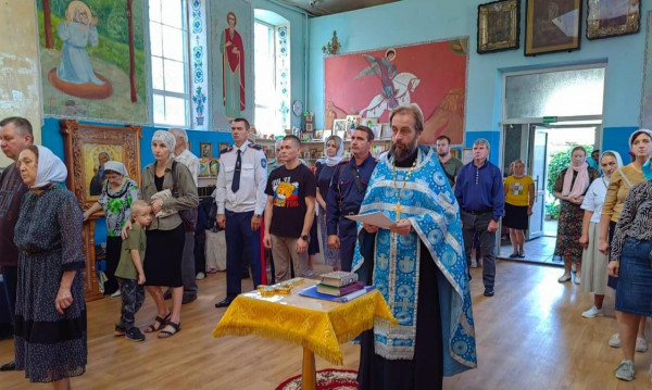 В день празднования иконы Божией Матери «Августовская» духовник Нижнедонского Юрта совершил молебен