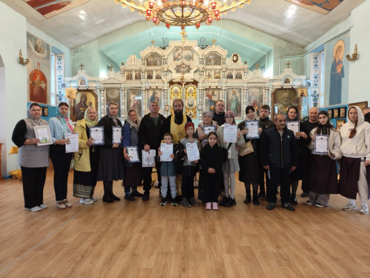 Надежный тыл и доброе слово. Благочинный приходов Нижнедонского округа поблагодарил добровольцев за помощь участникам СВО