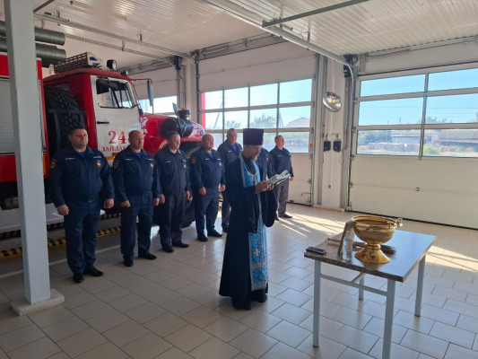 Пожарные ст. Бессергеневской приняли участие в молебне в честь иконы Божией Матери «Неопалимая Купина»
