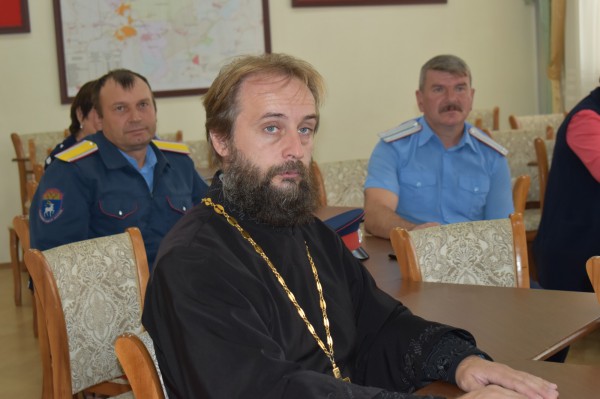 Благочинный приходов Нижнедонского округа принял участие в Совете по делам казачества при правительстве Ростовской области