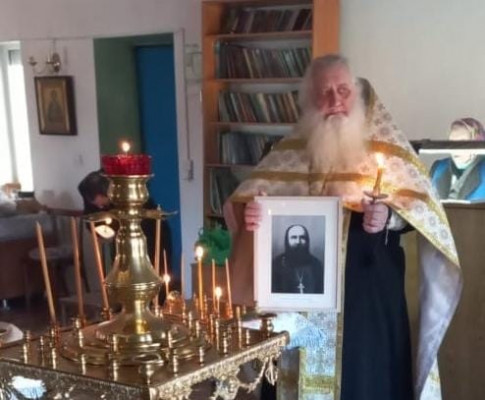 В храмах Нижнедонского благочиния молитвенно почтили память священника Иоанна Куликовского расстрелянного в 1918 году