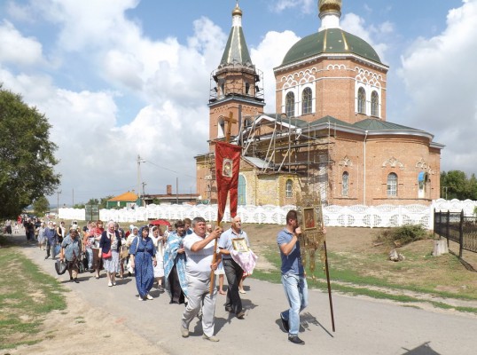 Крестный ход в станице Бессергеневской