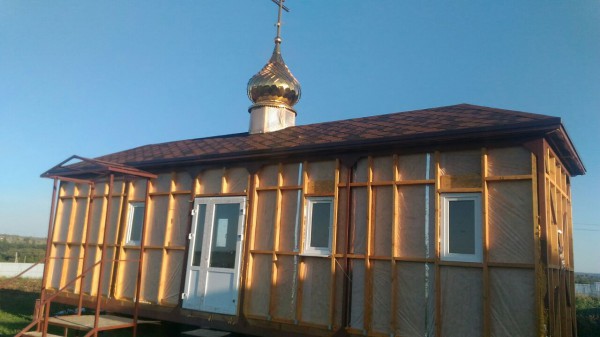 В храме преподобного Паисия Святогорца х.Маркин,продолжаются работы