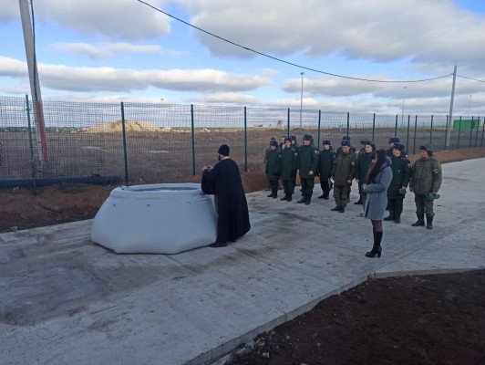 Настоятель храма святого великомученика Георгия Победоносца иерей Сергий Липень, в день Крещения Господа и Спаса Иисуса Христа, посетил 163 танковый полк