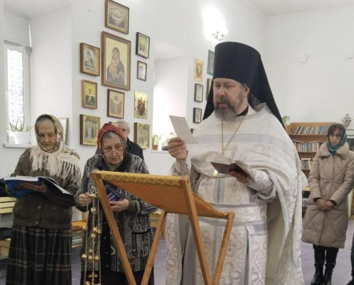 Подвиг веры сквозь века: в храмах Нижнедонского благочиния почтили память подвижников благочестия XX века