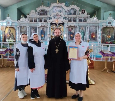 За единство и милосердие: Благочинный Нижнедонского округа и сестры милосердия отмечены благодарностью Ленинской районной Думы Волгоградской области