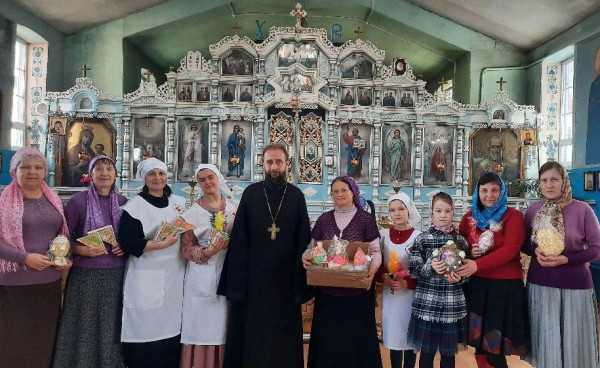 Пасхальная радость — защитникам: воспитанники воскресной школы «Благовест» передали письма и подарки бойцам СВО