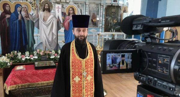 Пусть пасхальный свет озарит каждый дом! Благочинный Нижнедонского округа поздравил жителей Октябрьского района со Светлым Христовым Воскресением