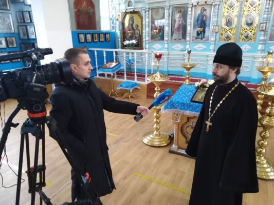 Благочинный приходов Нижнедонского округа поздравил жителей Октябрьского района с Введением во храм Пресвятой Богородицы
