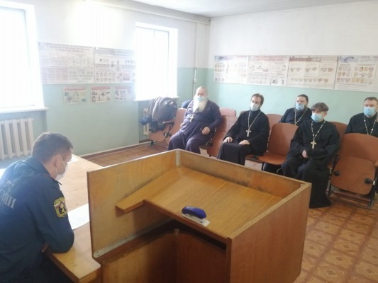 Встреча священнослужителей Нижнедонского благочиния с сотрудниками противопожарной службы