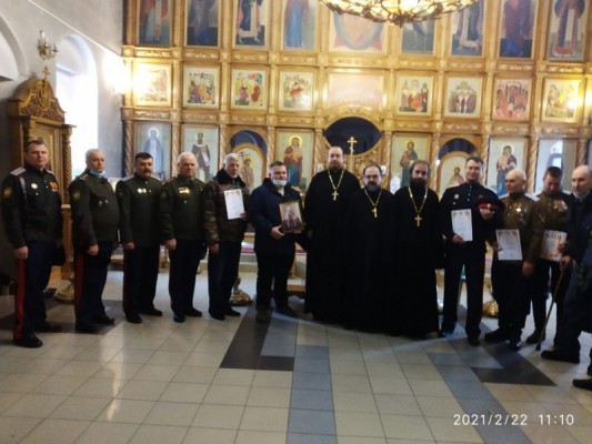 Духовник Нижнедонского казачьего Юрта протоиерей Сергий Яценко принял участие в награждении казаков станицы Мало-Несветаевская Черкасского округа