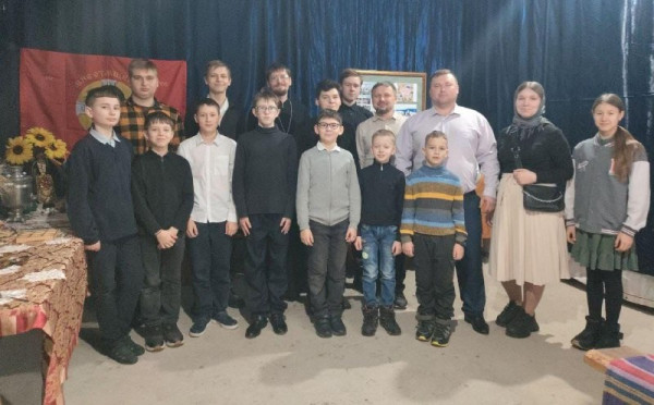 Встреча православной молодежи в храме Архистратига Михаила поселка Каменоломни