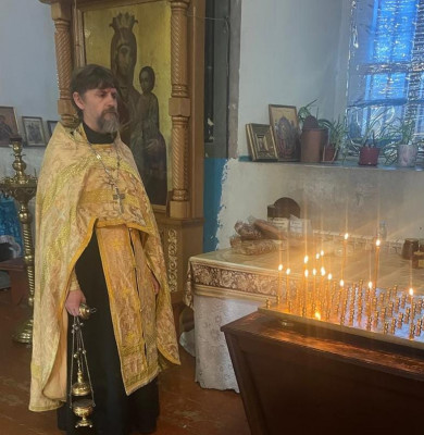 В храмах Нижнедонского благочиния была вознесена молитва о жертвах дорожно- транспортных происшествий