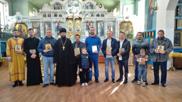 В храме Архистратига Михаила п. Каменоломни отметили День отца