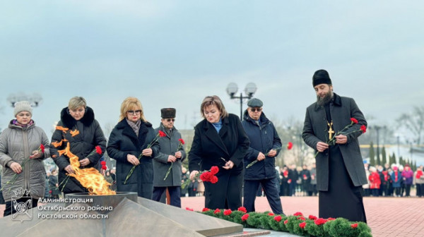 Торжественные мероприятия в честь освобождения Октябрьского района от фашистских захватчиков