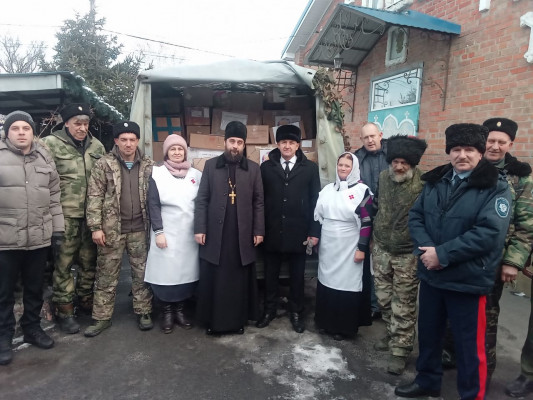 Более трех тонн гуманитарного груза передано казачьей бригаде "Днепр"