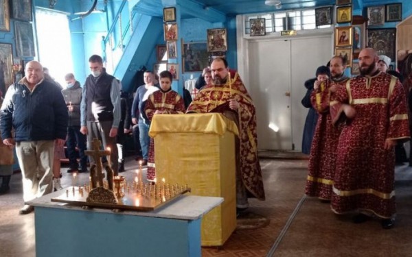 Председатель Комиссии по канонизации святых Шахтинской епархии протоиерей Василий Хадыкин совершил панихиду по новомученикам и исповедникам Шахтинской епархии