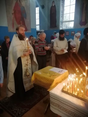 В храме Архистратига Михаила п. Каменоломни молитвенно почтили безвинно богоборцами убиенных или безвинно пребывавших в заключении