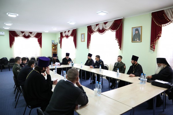 В форуме «Соработничество Церкви с Вооруженными Силами и Правоохранительными органами» принял участие духовник воинский частей Октябрьского района иеромонах Николай (Наметышев)