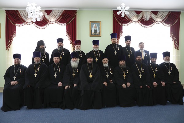 Благочинный приходов Нижнедонского округа награжден юбилейной медалью «В память 100-летия восстановления Патриаршества в Русской Православной Церкви»