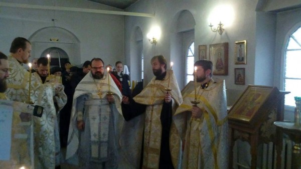 Благочинный приходов Нижнедонского округа принял участие в панихиде в день памяти  местного подвижника г.Новошахтинска иеромонаха Серафима (Калинина)