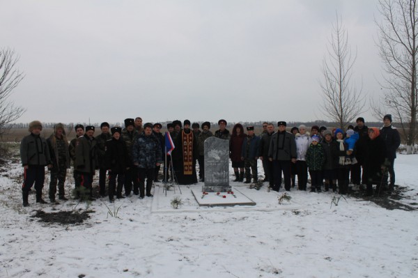 В день поселка Малая Сопка прошло открытие и освящение памятника войнам великой Отечественной войны