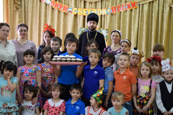 Поздравление воспитанников приюта «Огонек» п. Каменоломни с Великим Праздником Светлого Христова Воскресенья -  Пасхой Господней