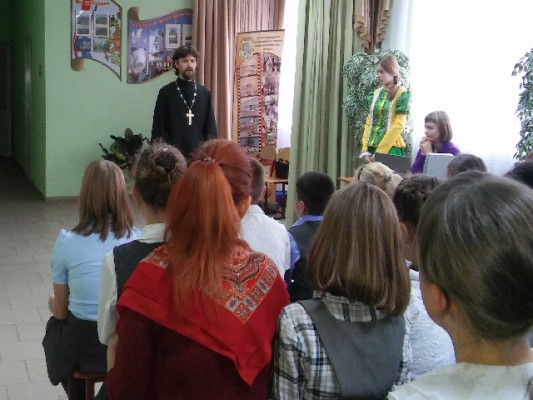 В школе станицы Бессергеневская на Покров Пресвятой Богородицы прошли праздничные мероприятия