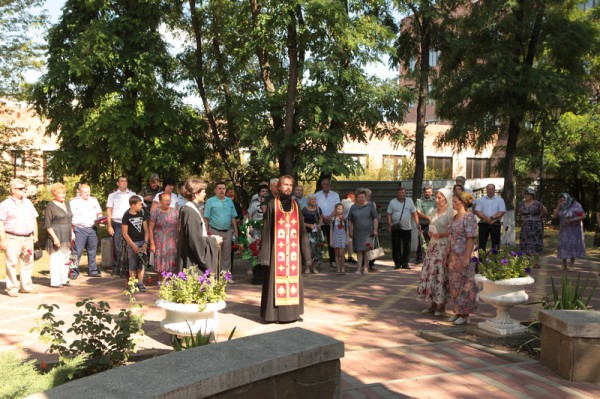 Митинг, посвященный Дню памяти воинов, погибших в локальных войнах