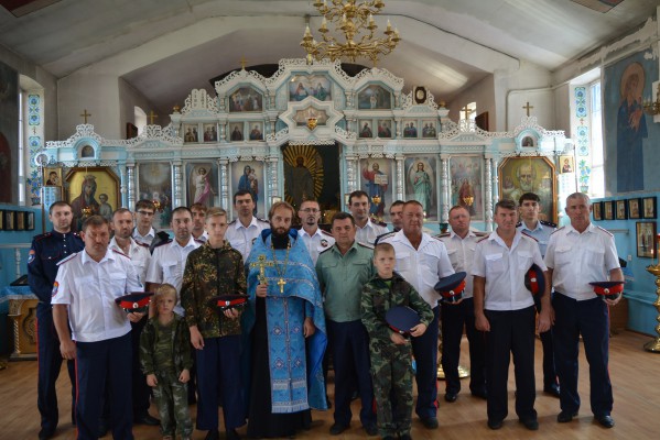В праздничном богослужении по случаю празднования дня Донской иконы Божией Матери приняли участие казаки Нижнедонского Юрта