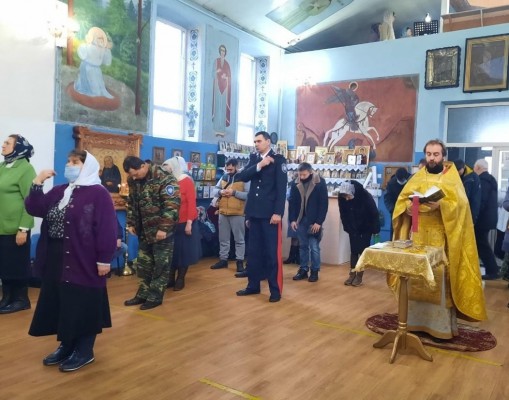 В день интронизации Патриарха Московского и всея Руси Кирилла, в храмах Нижнедонского благочиния прошли молебны о его здравии