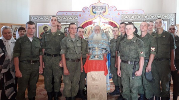 Праздничная служба в воинском храме святого Димитрия Донского п.Казачьи Лагери