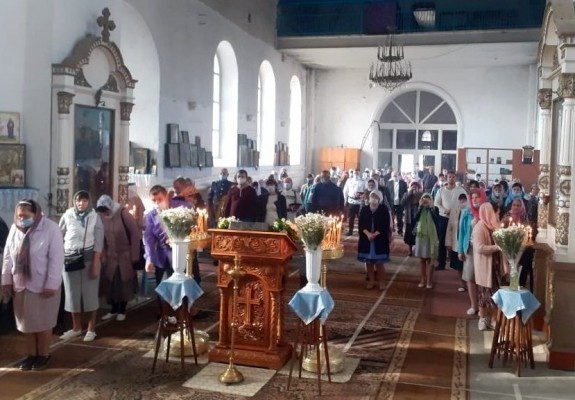 Престольный праздник в Покровском храме станицы Кривянской