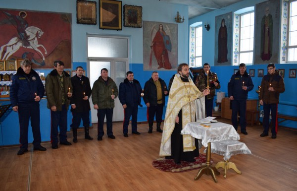 Панихида по убиенным казакам в годы гражданской войны