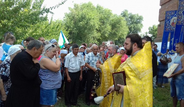 В Покровском храме станицы Кривянская соборным богослужением отметили престольный праздник
