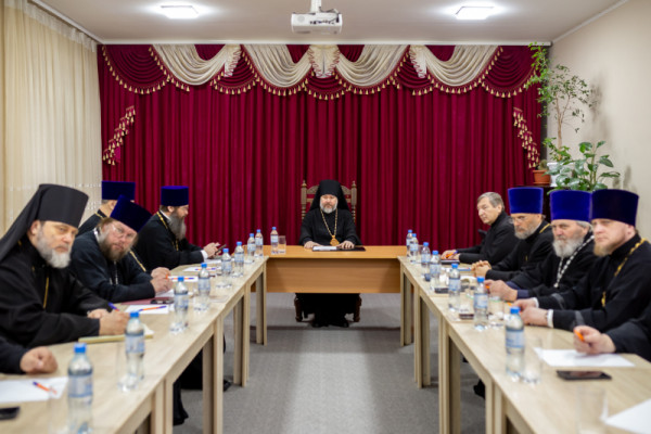 Преосвященнейший епископ Симон возглавил работу Епархиального совета