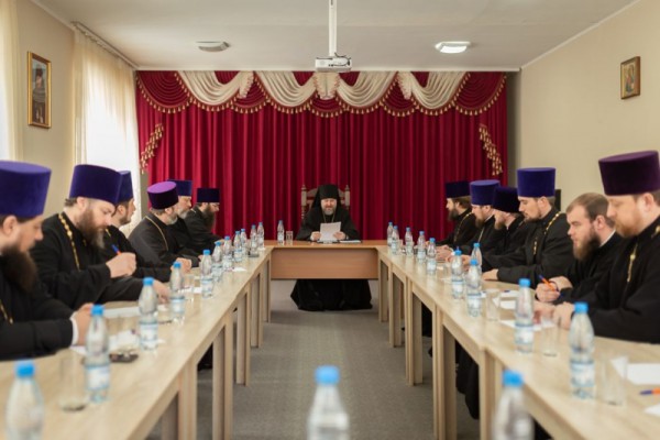 Под председательством Преосвященнейшего епископа Симона состоялся первый в 2023 году Епархиальный совет