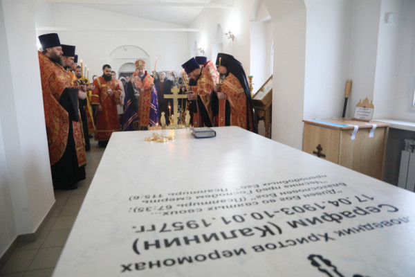 Преосвященнейший епископ Симон совершил заупокойную литию по местночтимому исповеднику веры иеромонаху Серафиму (Калинину) в храме Донской иконы Божией