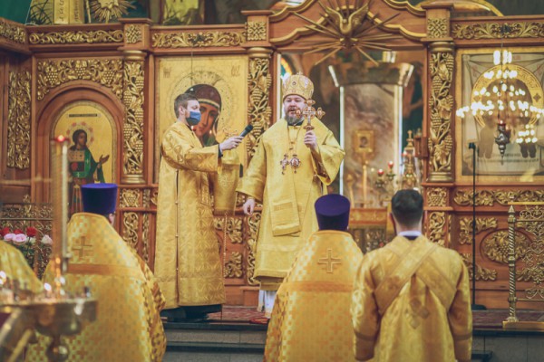 Преосвященнейший епископ Симон совершил Божественную литургию и благодарственный молебен по случаю двенадцатой годовщины интронизации Святейшего Патриарха Кирилла
