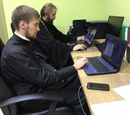 В Донской митрополии прошел итоговый тур Кирилло-Мефодиевской олимпиады по Священной истории и Закону Божию среди воспитанников воскресных школ