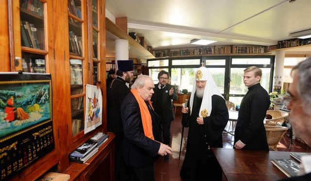 В завершение пребывания во Франции Предстоятель Русской Православной Церкви ответил на вопросы представителей СМИ