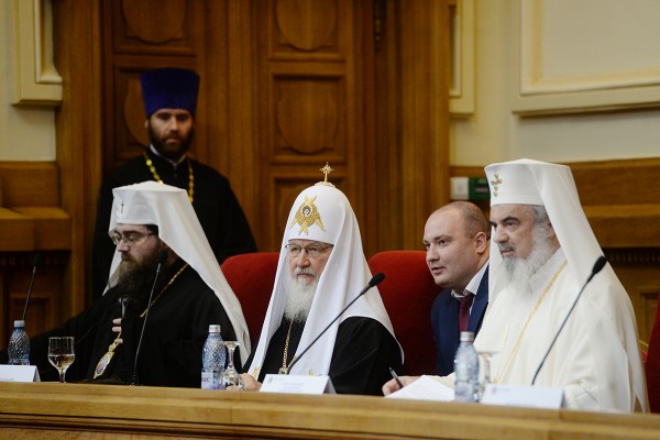 Святейший Париарх Кирилл принял участие в торжественном заседании Священного Синода Румынской Православной Церкви